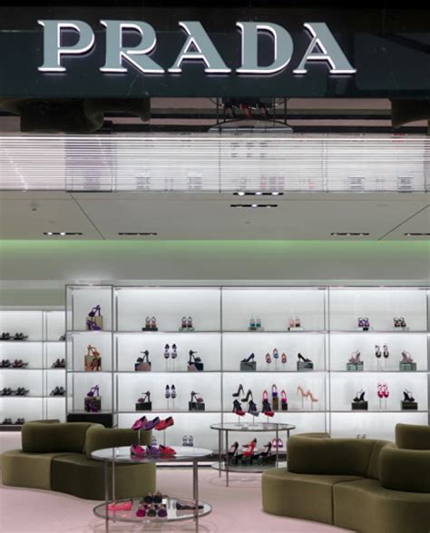 сертифицированные бутики prada|prada clothing company.